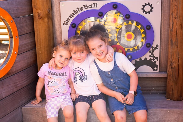 What to wear for childcare and kinder photos